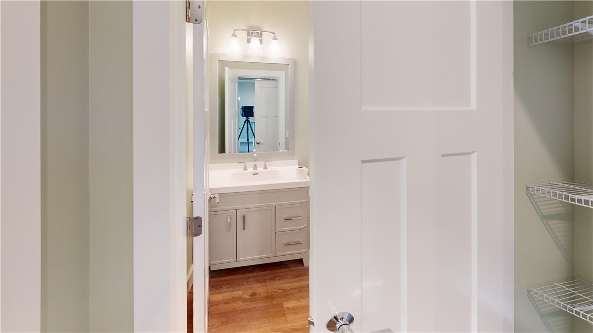 112 North Merchant Street, Unit 201 Decatur, IL 62523 - Photo 4 of 11