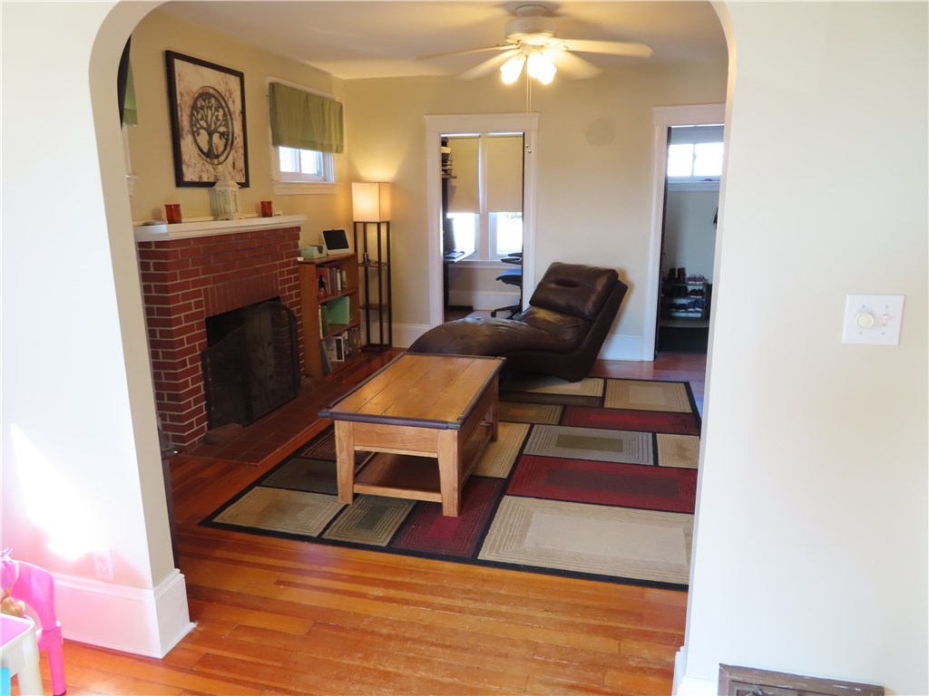 15 Crescent Road Pawtucket, RI 02861 - Photo 11 of 29
