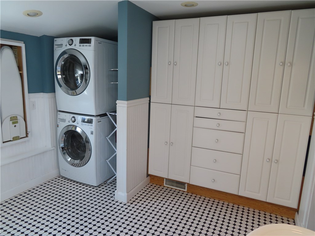 15 Crescent Road Pawtucket, RI 02861 - Photo 20 of 29