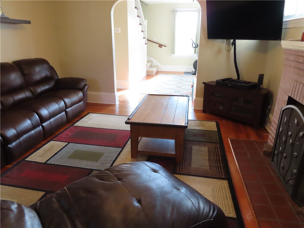 15 Crescent Road Pawtucket, RI 02861 - Photo 10 of 29