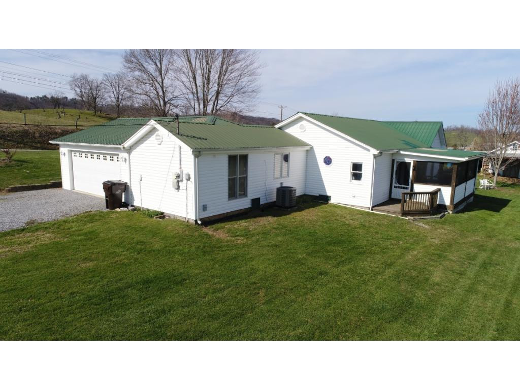 1290 V I Ranch Road Bristol, TN 37620 - Photo 3 of 19 Photo 3