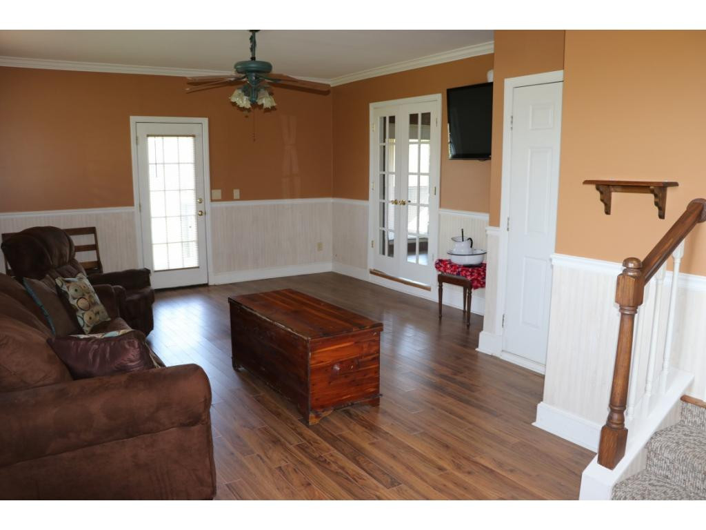 1290 V I Ranch Road Bristol, TN 37620 - Photo 8 of 19 Photo 8