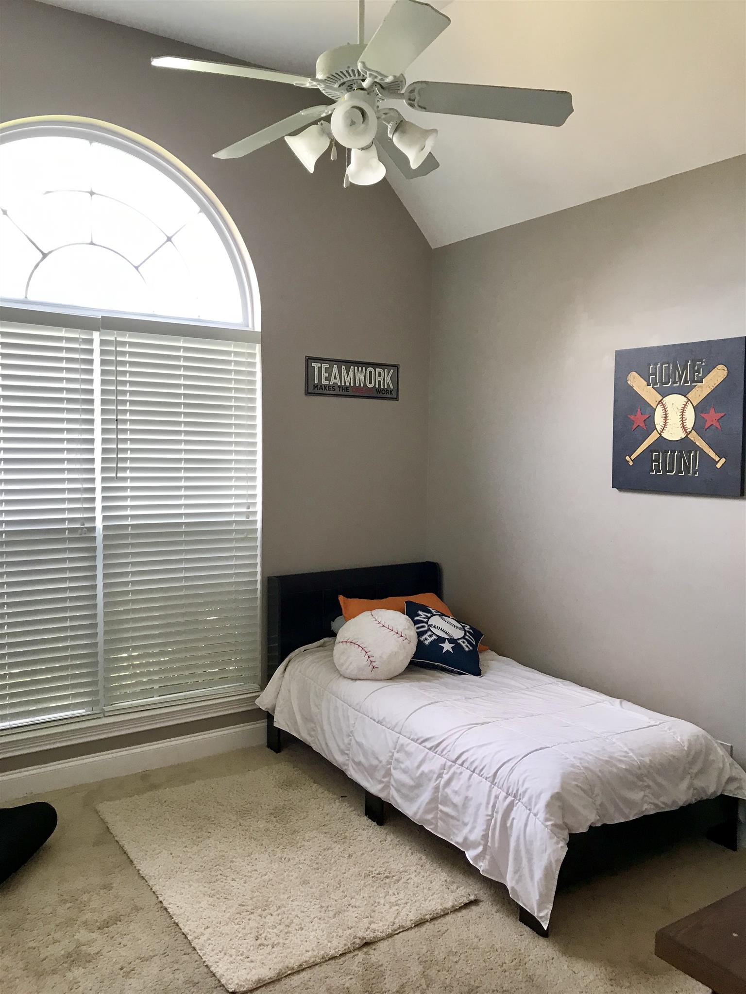 420 Nathan Street Lebanon, TN 37087 - Photo 10 of 14 a bedroom with a bed and a window