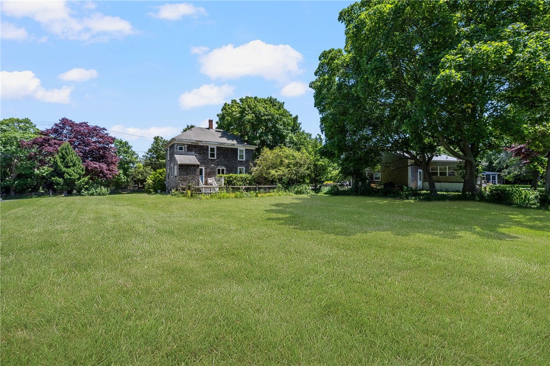 469 Wapping Road Portsmouth, RI 02871 - Photo 8 of 38