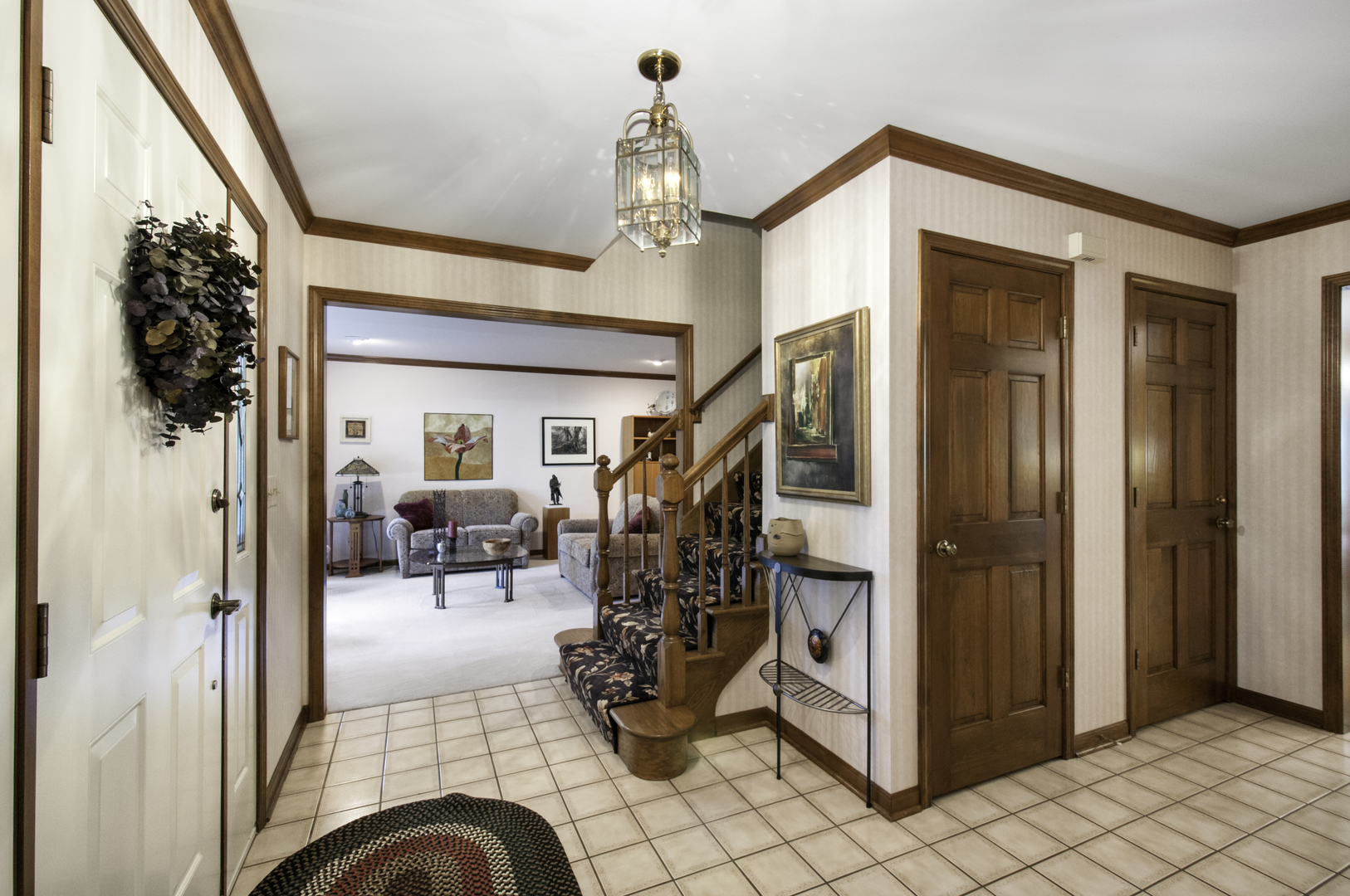 1750 Forest Ridge Road St. Charles, IL 60174 - Photo 7 of 22 a view of living room