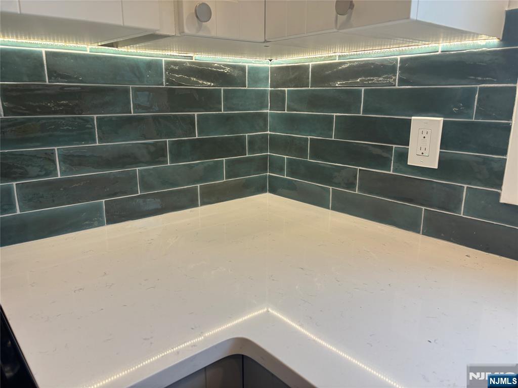 34 Warman Street, Unit 2 Montclair, NJ 07042 - Photo 2 of 11 a bathroom with a bathtub