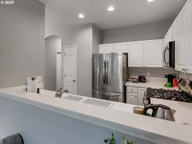 $370,000 | 6451 Southwest 208th Terrace, Beaverton, OR 97078