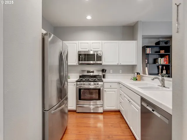 $370,000 | 6451 Southwest 208th Terrace, Beaverton, OR 97078