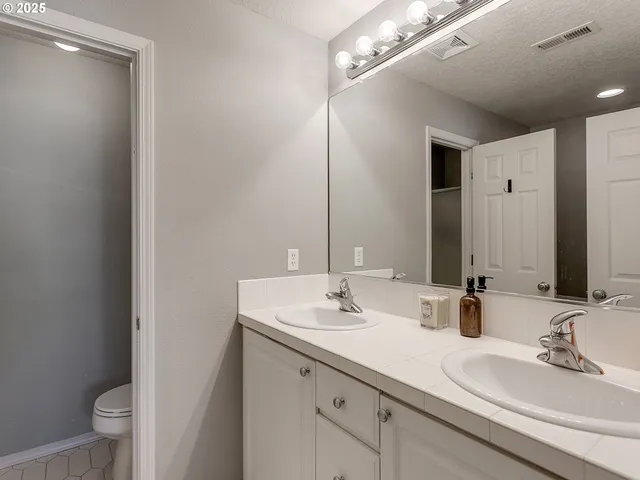 $370,000 | 6451 Southwest 208th Terrace, Beaverton, OR 97078