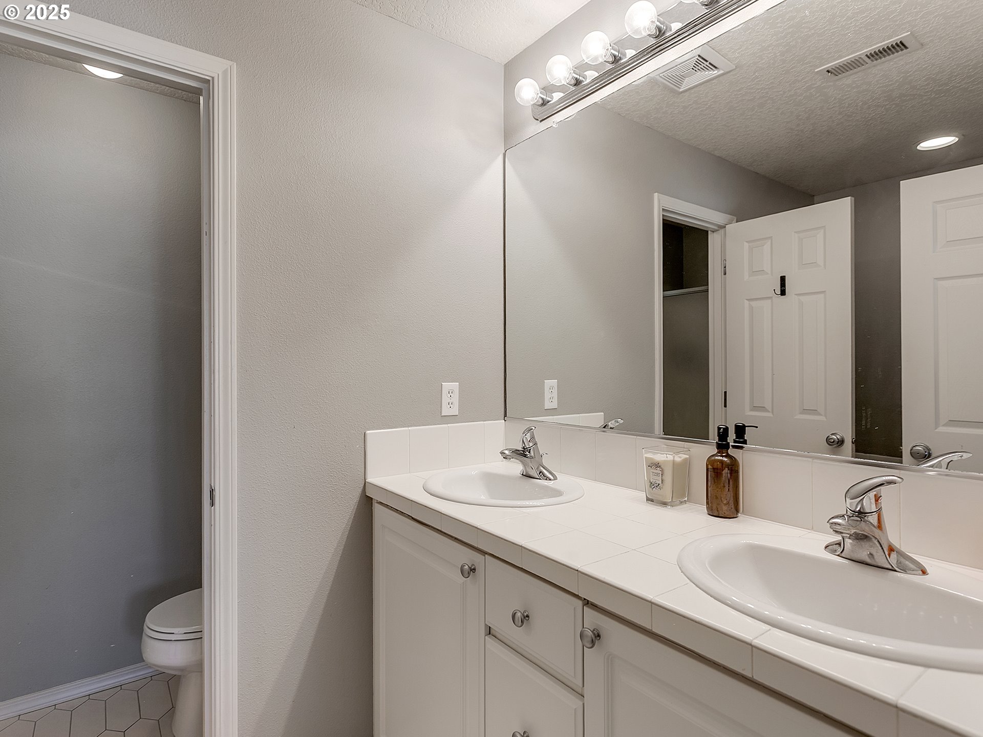 6451 Southwest 208th Terrace Beaverton, OR 97078 - Photo 25 of 36