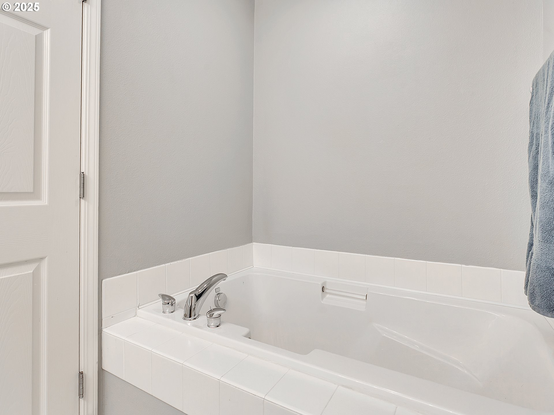 6451 Southwest 208th Terrace Beaverton, OR 97078 - Photo 26 of 36