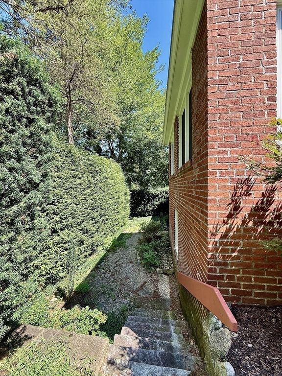 39 Hillside Road Northampton, MA 01060 - Photo 33 of 39 Gallery Image 33