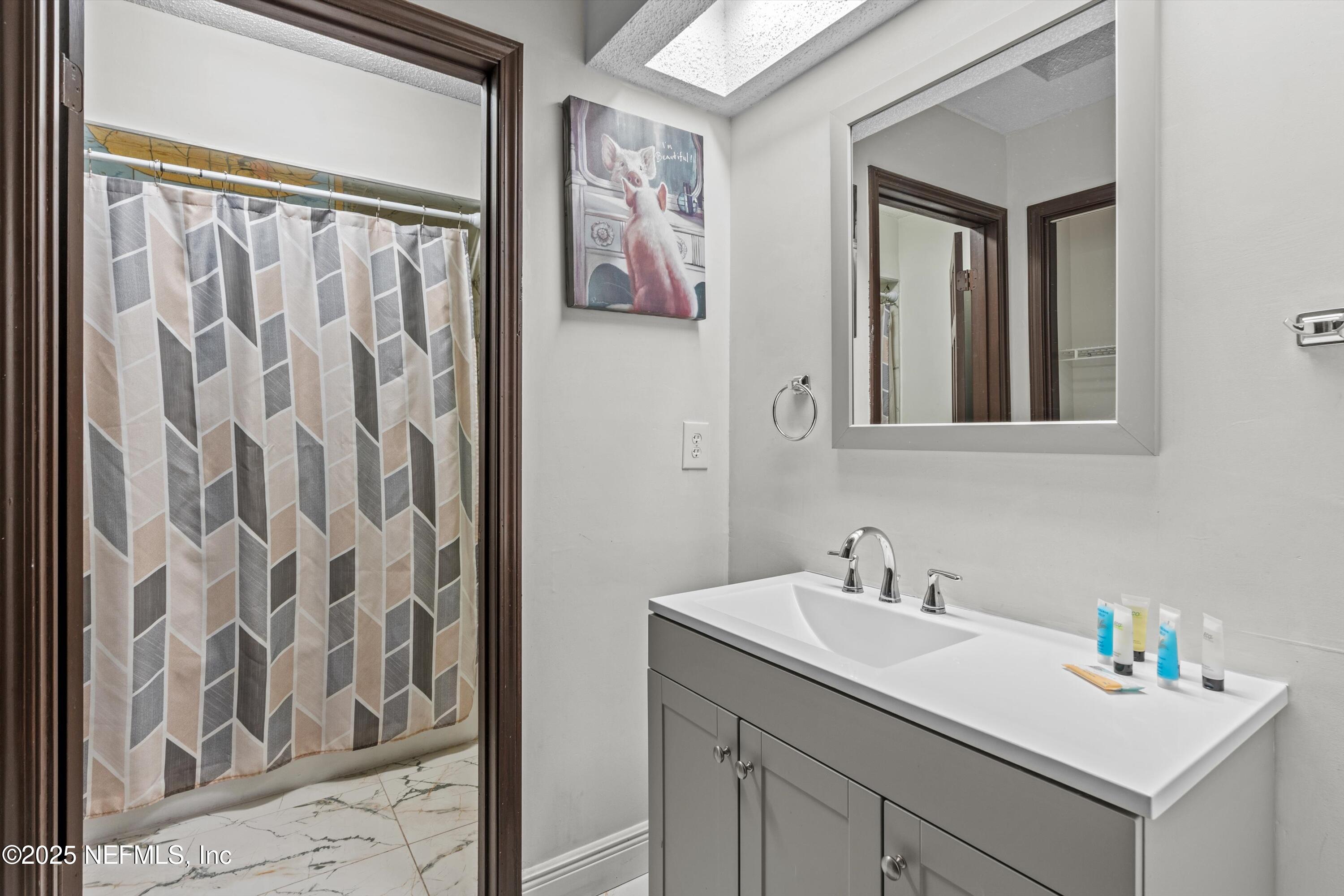 836 Mandalay Road Jacksonville, FL 32216 - Photo 18 of 41 23-Bathroom 2