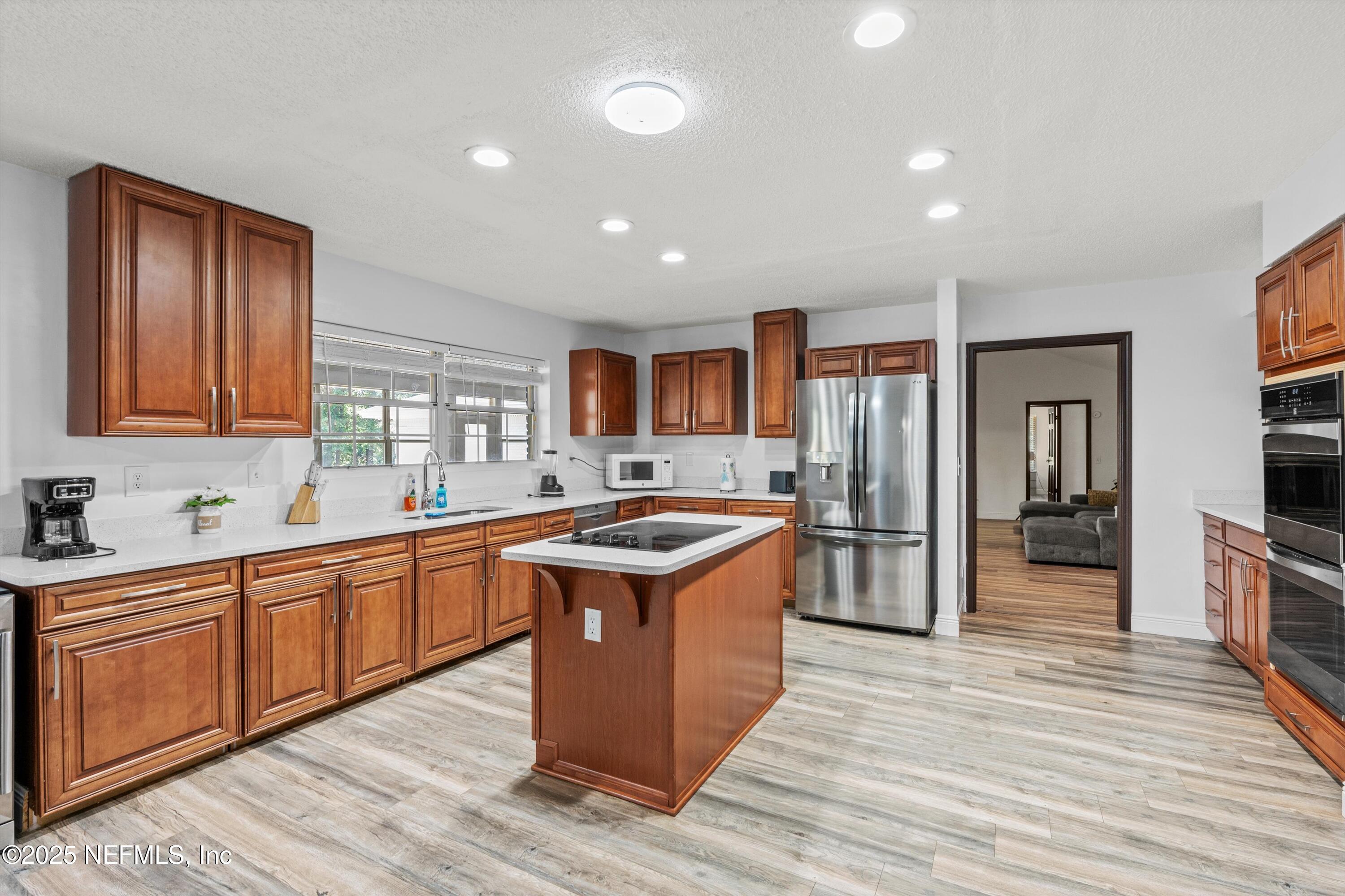 836 Mandalay Road Jacksonville, FL 32216 - Photo 9 of 41 16-Kitchen