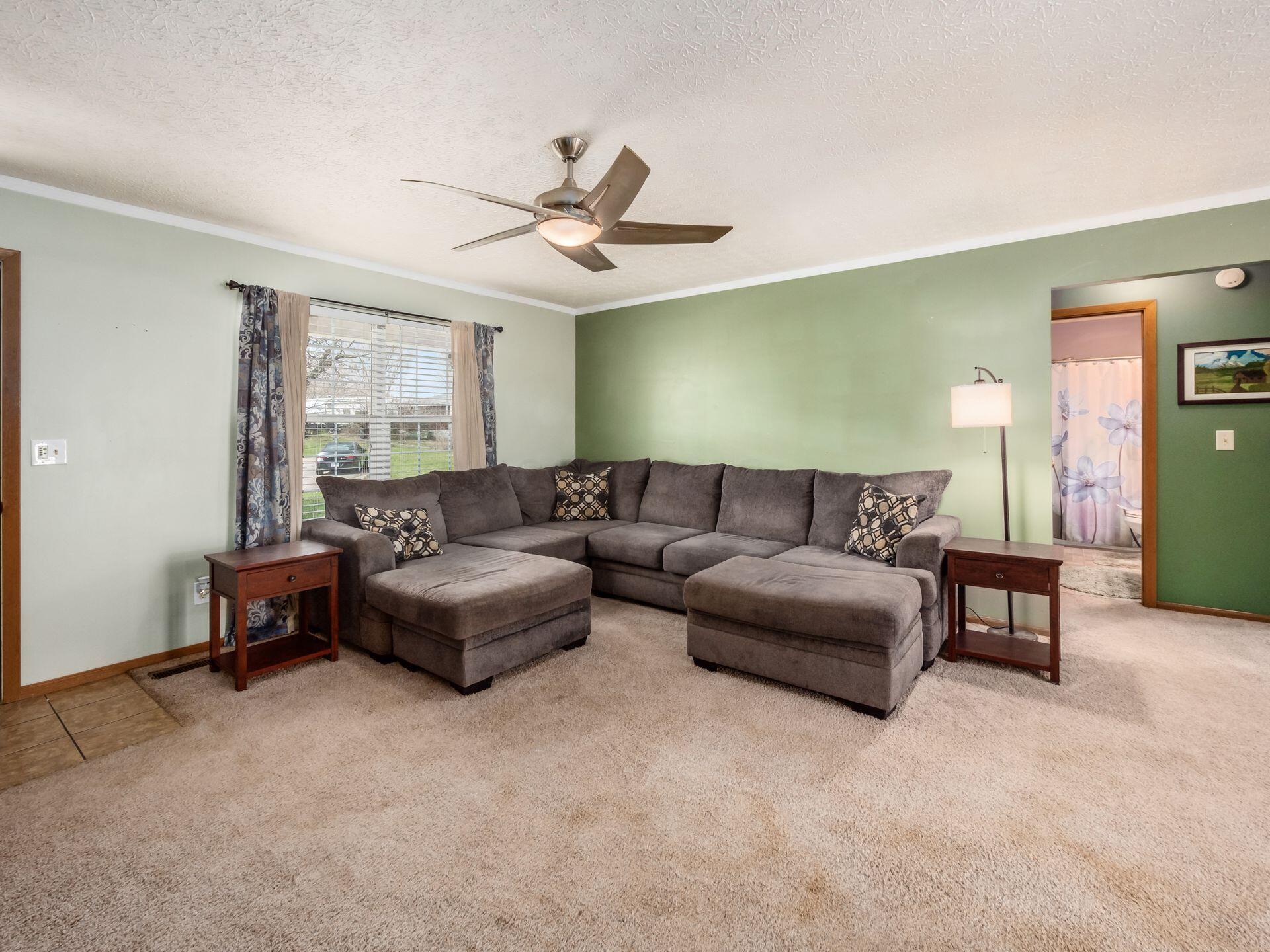 5041 Cook Road Ashville, OH 43103 - Photo 6 of 43 Living Room