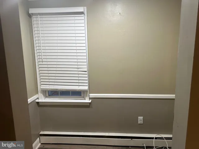 $2,500 | 405 W Circle, Bristol, PA 19007