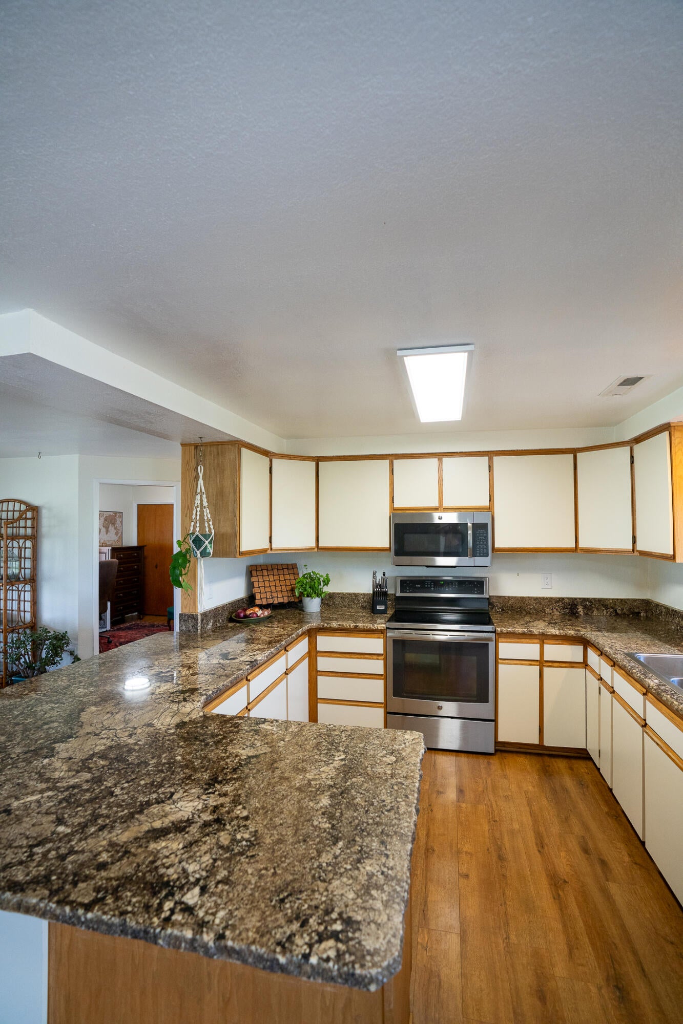 15882 Antioch Road White City, OR 97503 - Photo 8 of 49 007