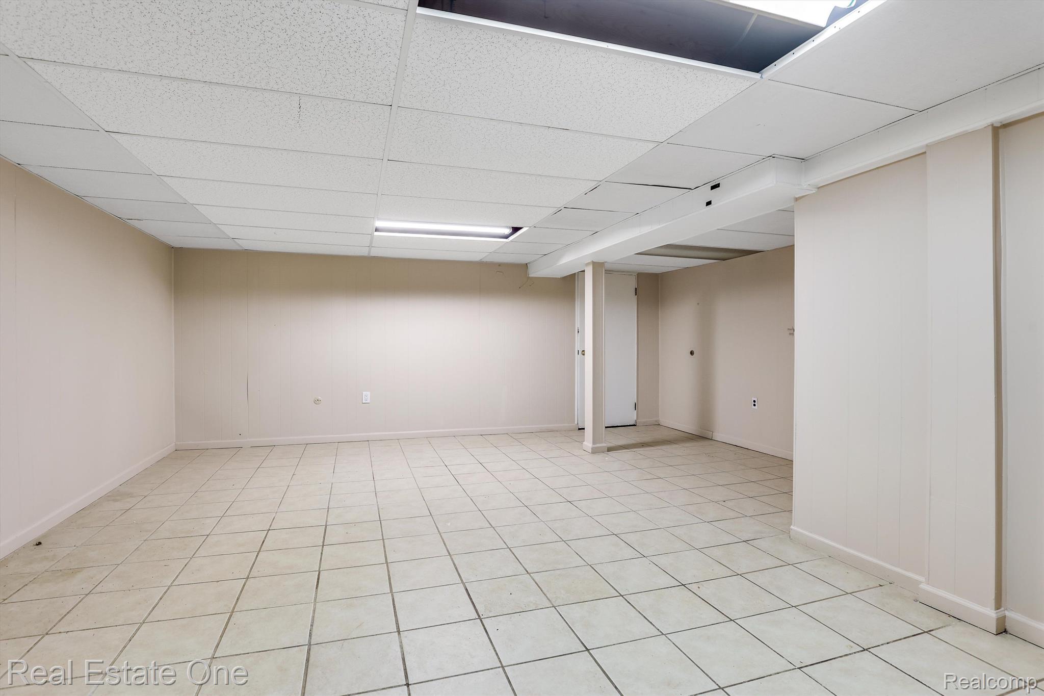4153 Stoddard Road West Bloomfield, MI 48323 - Photo 44 of 46 Gallery Image 44