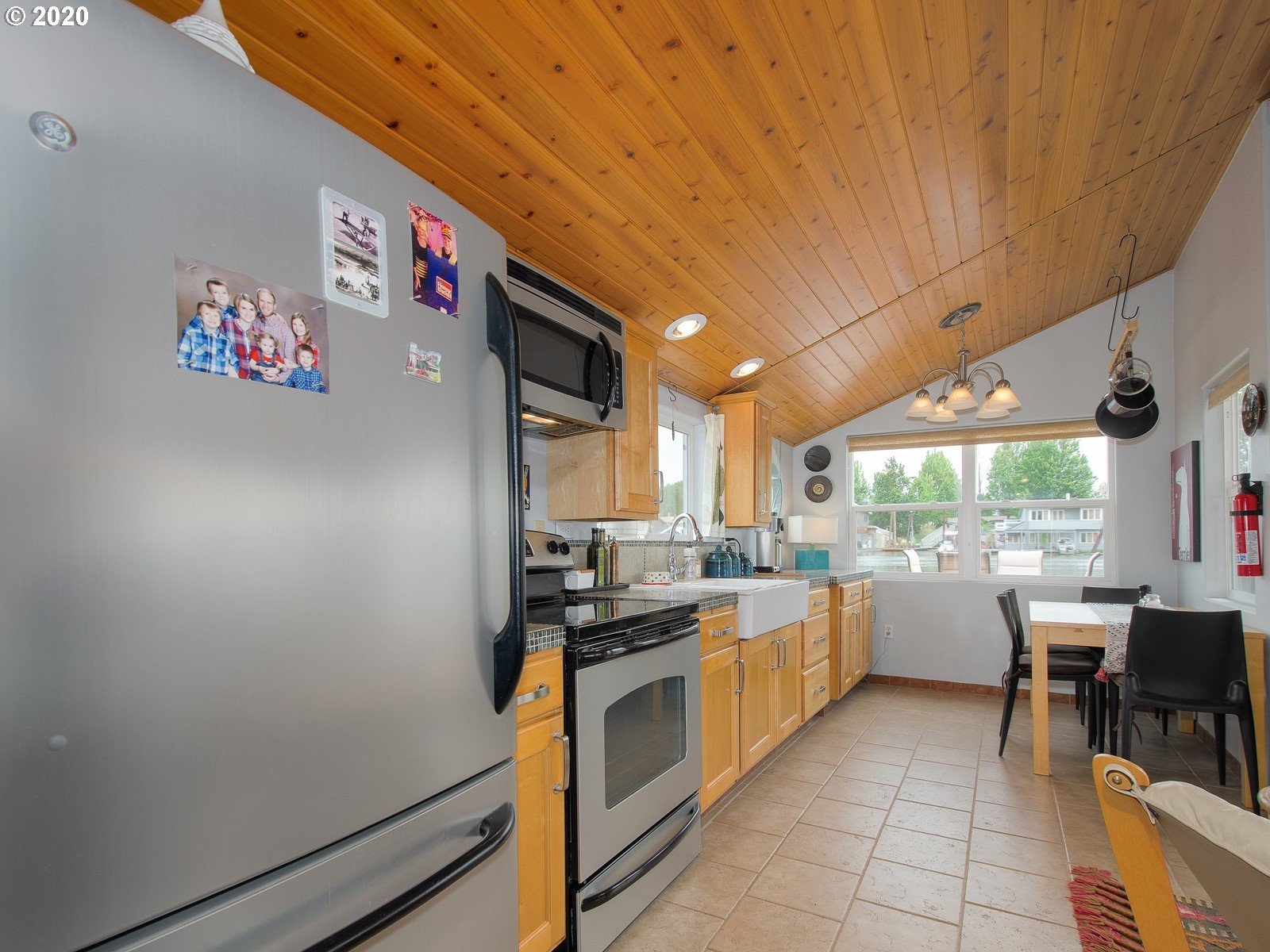 309 North Bridgeton Road, Unit A Portland, OR 97217 - Photo 12 of 25 Gallery Image 12