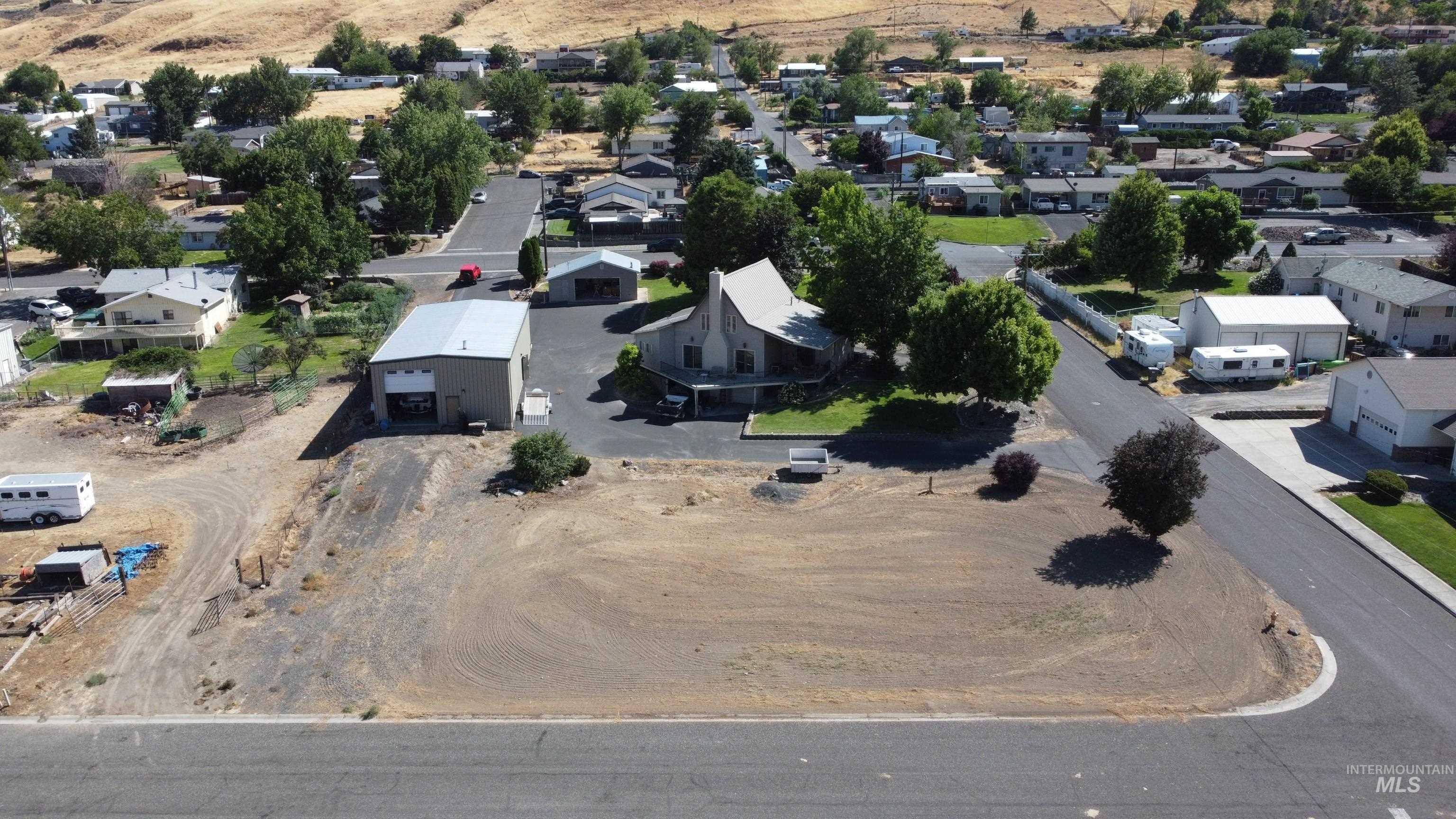 209 Harding Street Asotin, WA 99402 - Photo 4 of 29 Aerial view of residential area