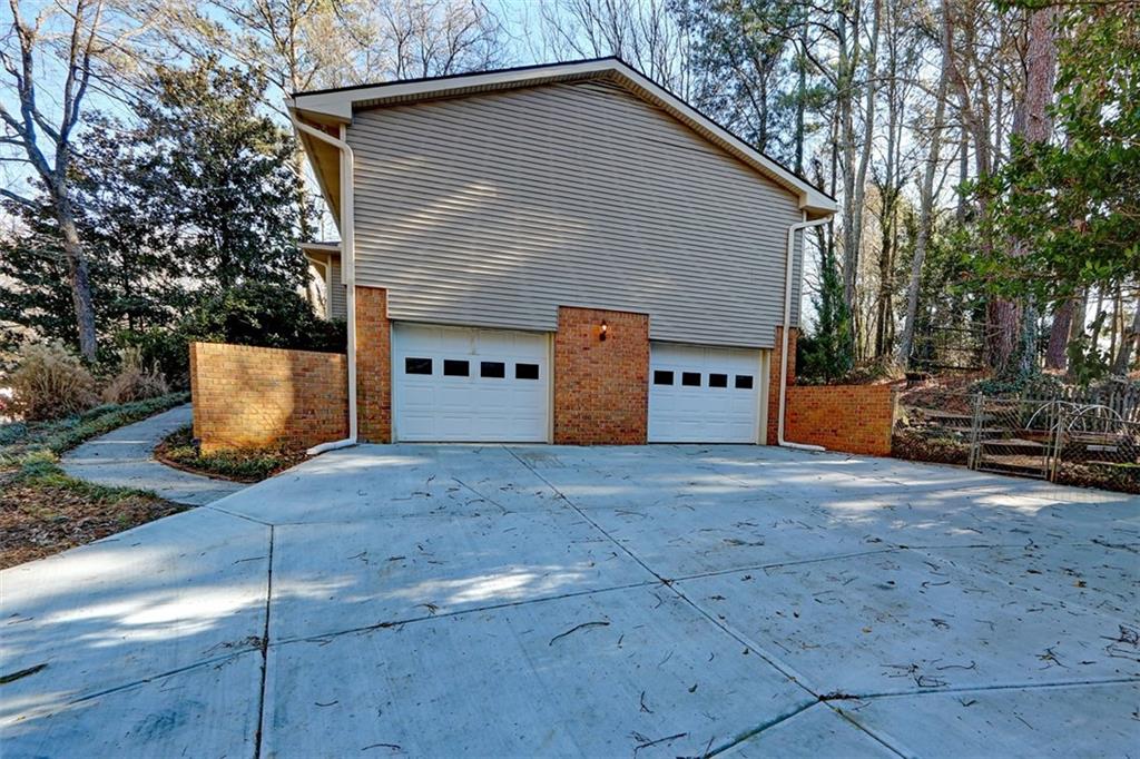 253 Newport Road Southwest Lilburn, GA 30047 - Photo 34 of 40