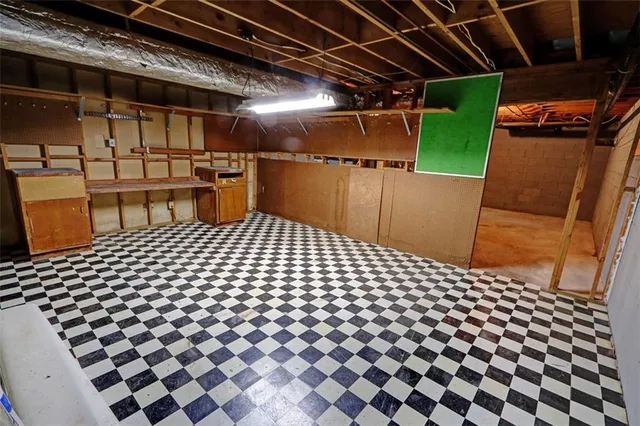 a view of a basket ball court