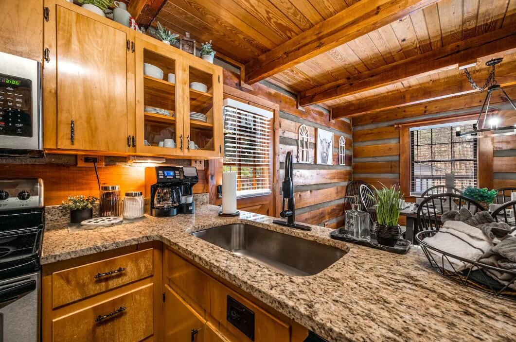 1267 Rule Hollow Road Sevierville, TN 37876 - Photo 12 of 48 Gallery Image 12