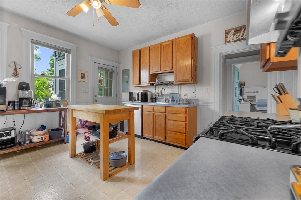 14 Columbia Road Wakefield, MA 01880 - Photo 21 of 24