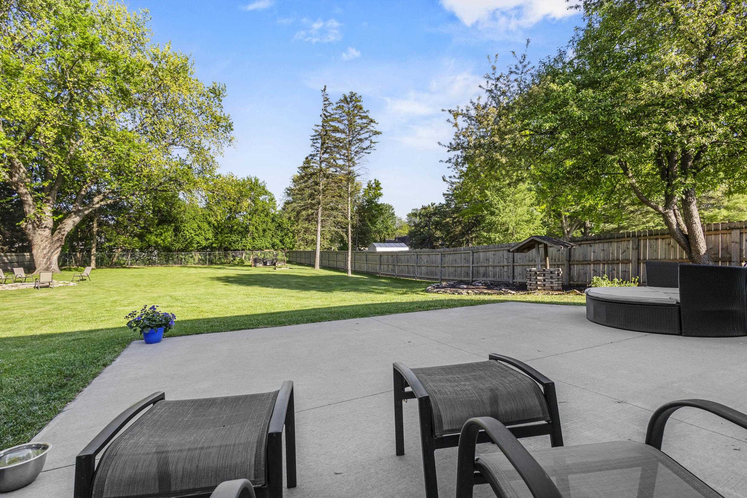 2663 Timber Lane Green Bay, WI 54313 - Photo 2 of 65