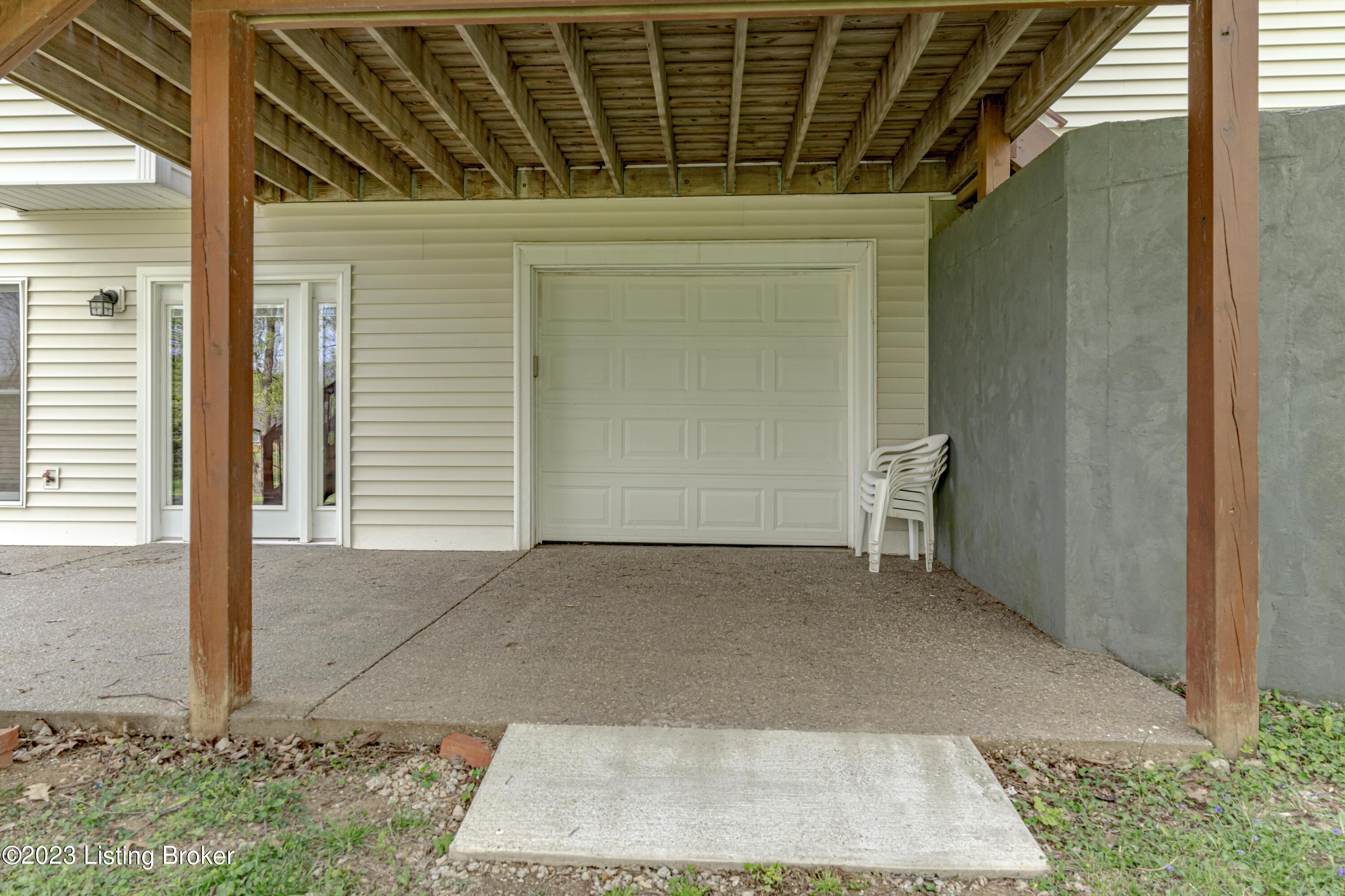 5116 Fox Run Road Buckner, KY 40010 - Photo 55 of 62 DSC06701