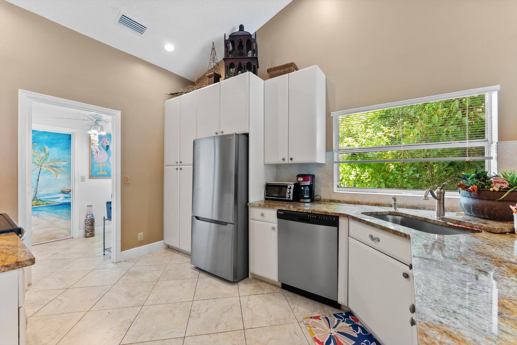 19867 Back 9 Drive Boca Raton, FL 33498 - Photo 10 of 35 Kitchen
