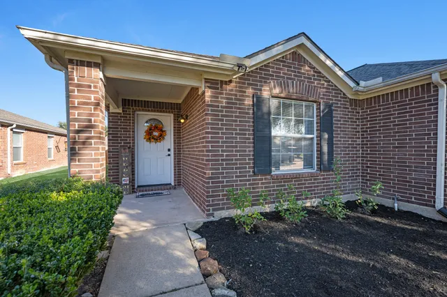 $279,900 | 3115 Centennial Village Drive, Pearland, TX 77584