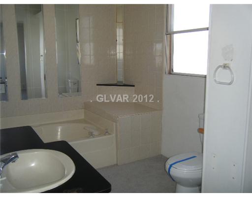 4110 Flamingo Road Pahrump, NV 89048 - Photo 8 of 13 Master Bath/Spa.