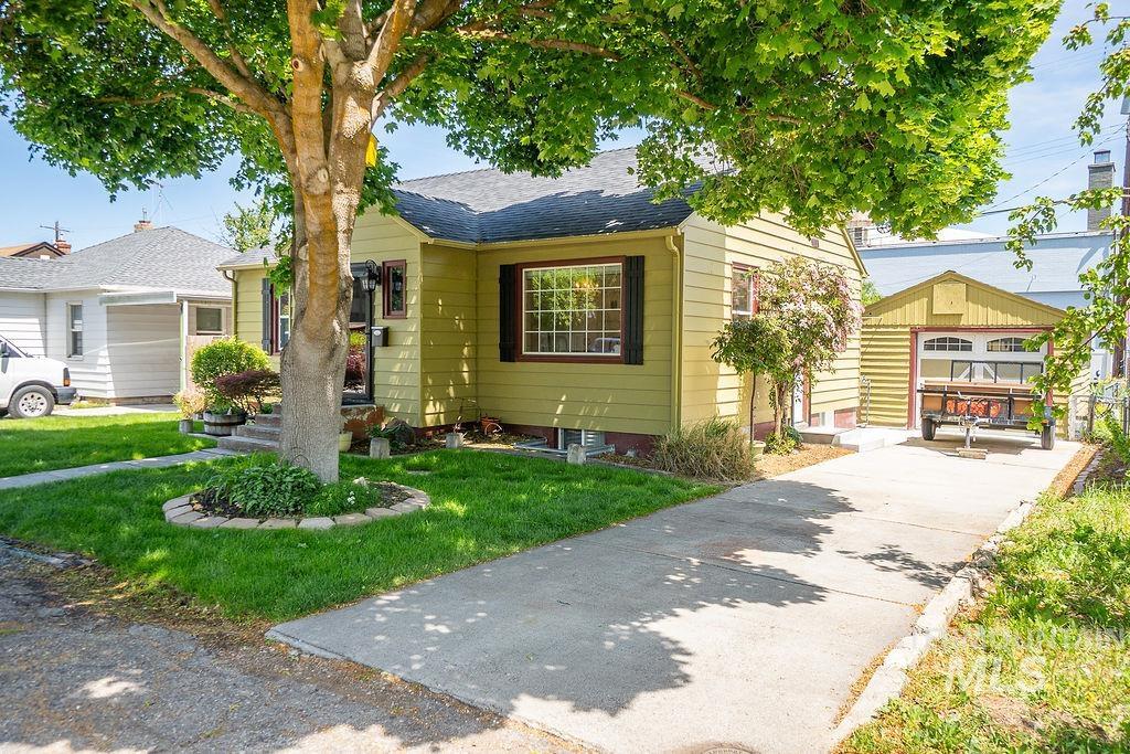 702 Opal Street Boise, ID 83705 - Photo 4 of 47