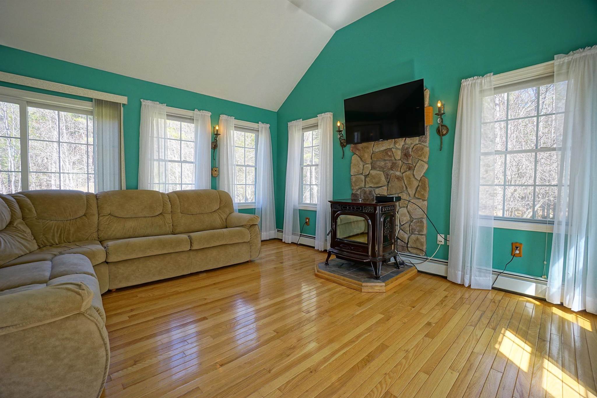 159 Parker Road New Boston, NH 03070 - Photo 14 of 40