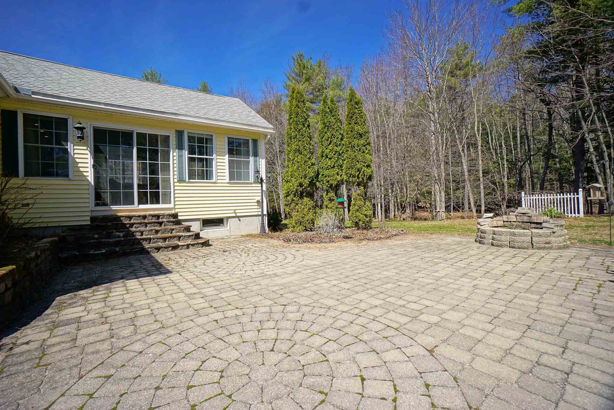 159 Parker Road New Boston, NH 03070 - Photo 33 of 40
