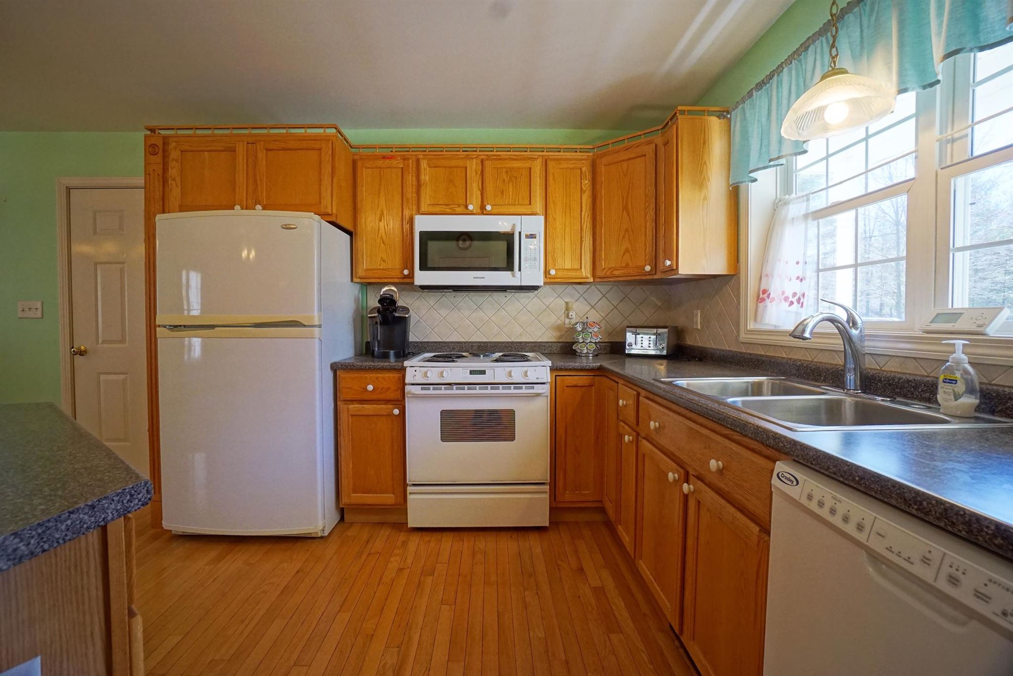 159 Parker Road New Boston, NH 03070 - Photo 7 of 40