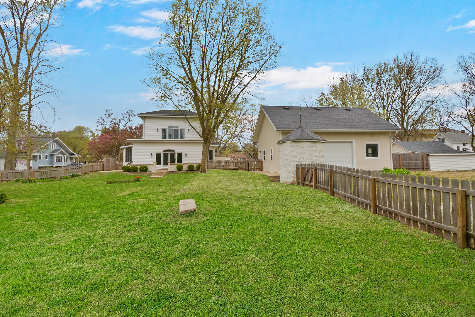 1005 West Hovey Avenue Normal, IL 61761 - Photo 12 of 86