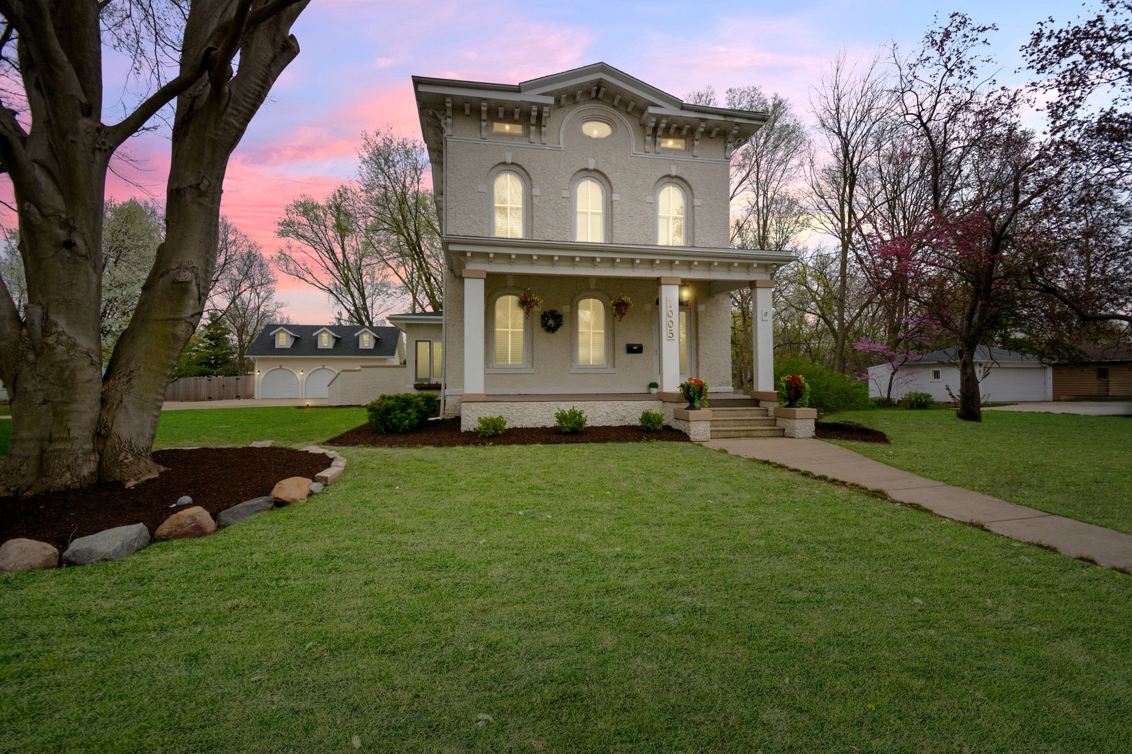 1005 West Hovey Avenue Normal, IL 61761 - Photo 2 of 86