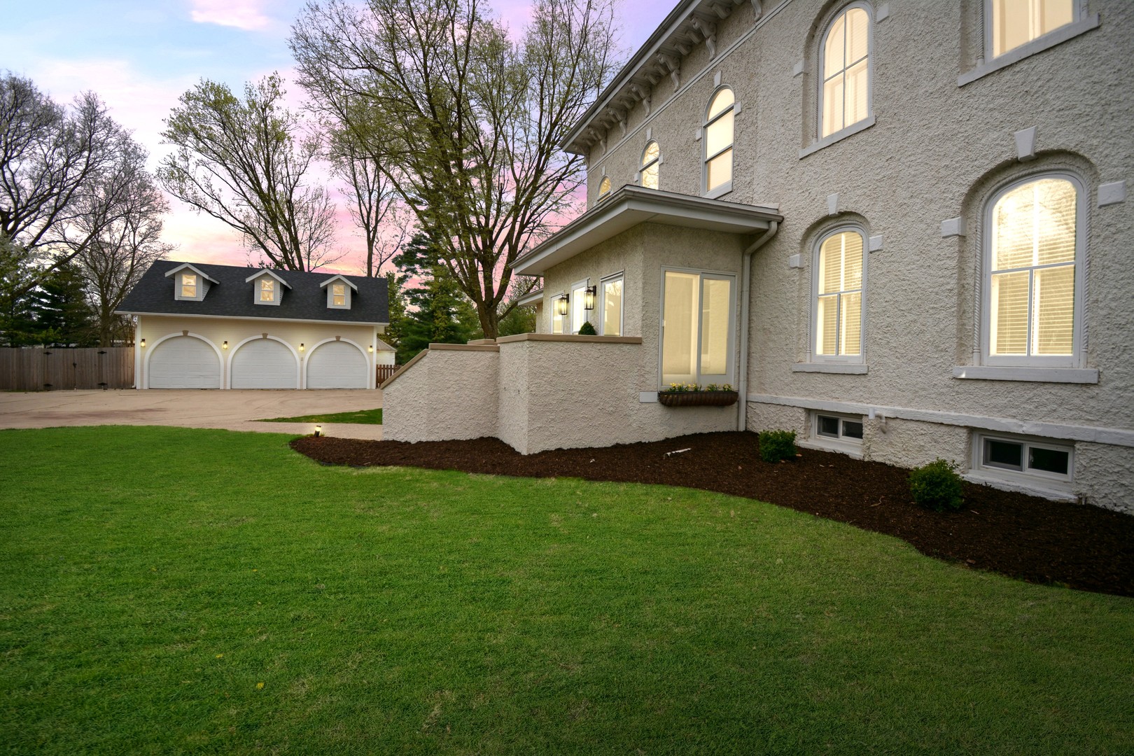 1005 West Hovey Avenue Normal, IL 61761 - Photo 4 of 86