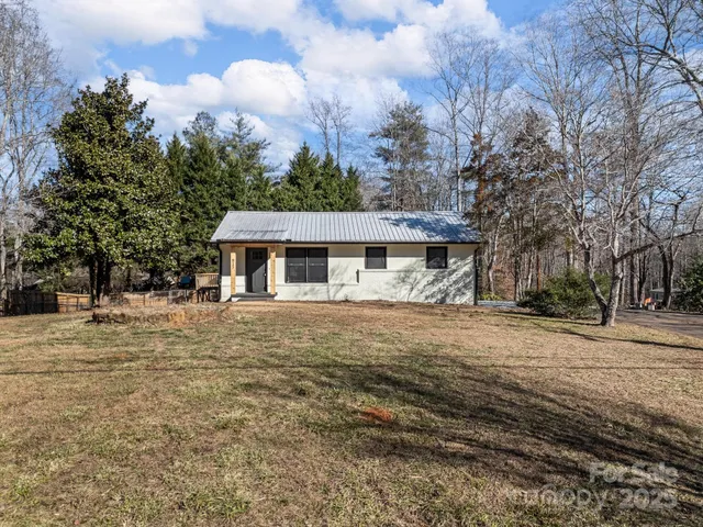 $338,000 | 815 Peniel Road, Columbus, NC 28722