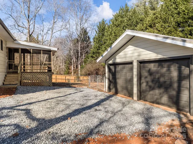 $338,000 | 815 Peniel Road, Columbus, NC 28722