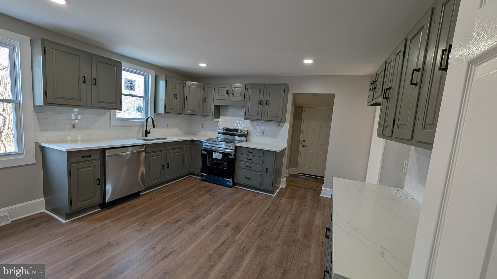 4 Boraten Road Royersford, PA 19468 - Photo 5 of 38