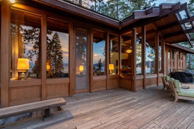 a view of statue in a garden