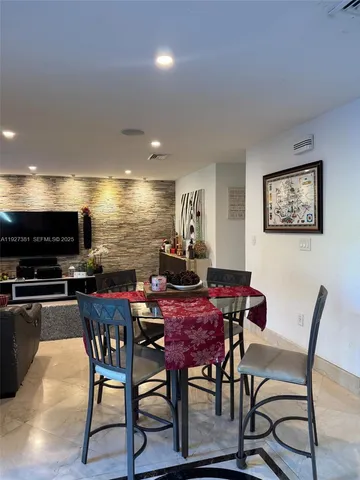 $6,900 | 10973 Northwest 53rd Lane, Doral, FL 33178