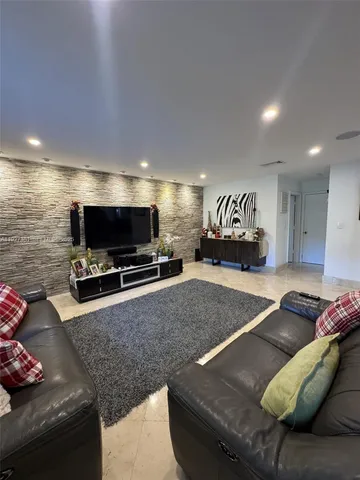 $6,900 | 10973 Northwest 53rd Lane, Doral, FL 33178