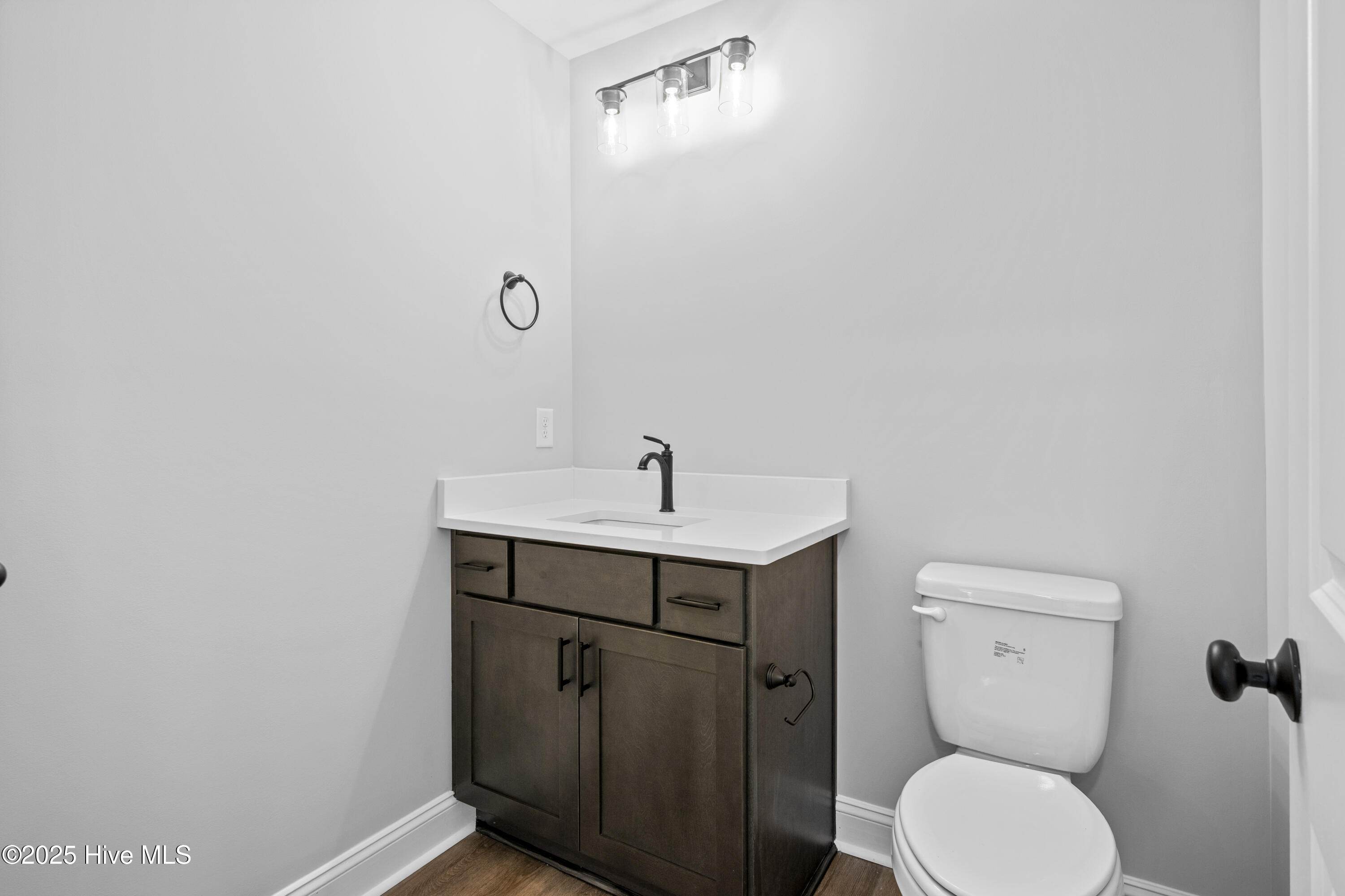 255 White Oak Bluff Road Stella, NC 28582 - Photo 35 of 66 255-WhiteOakBluff-10-1-25-035
