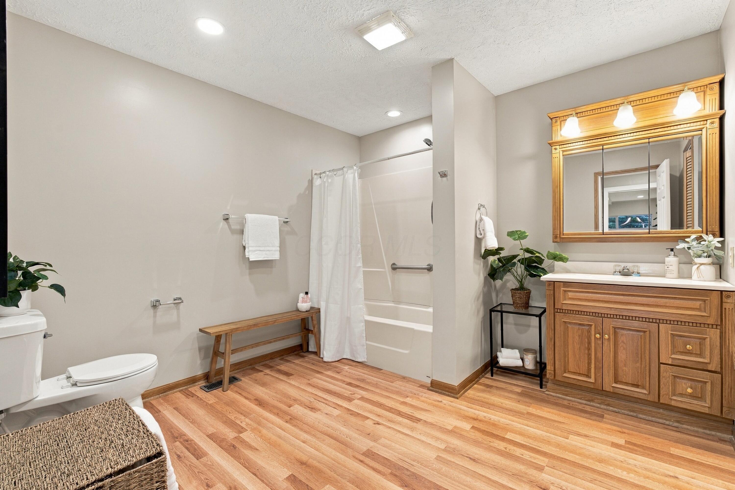 2533 Brooklyn Road Columbus, OH 43231 - Photo 27 of 37 dsc09015