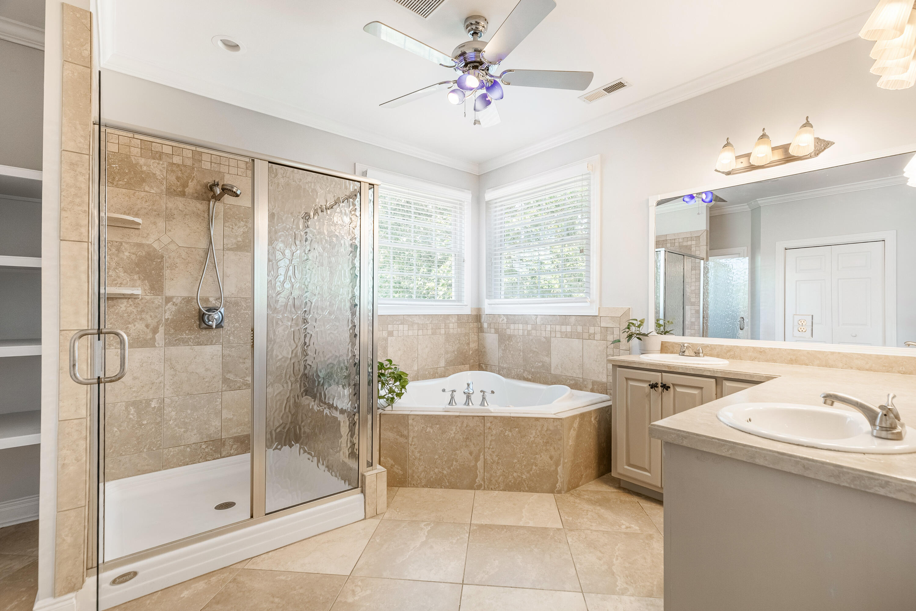 313 Jamesbury Road Charleston, SC 29492 - Photo 14 of 46 Master ensuite