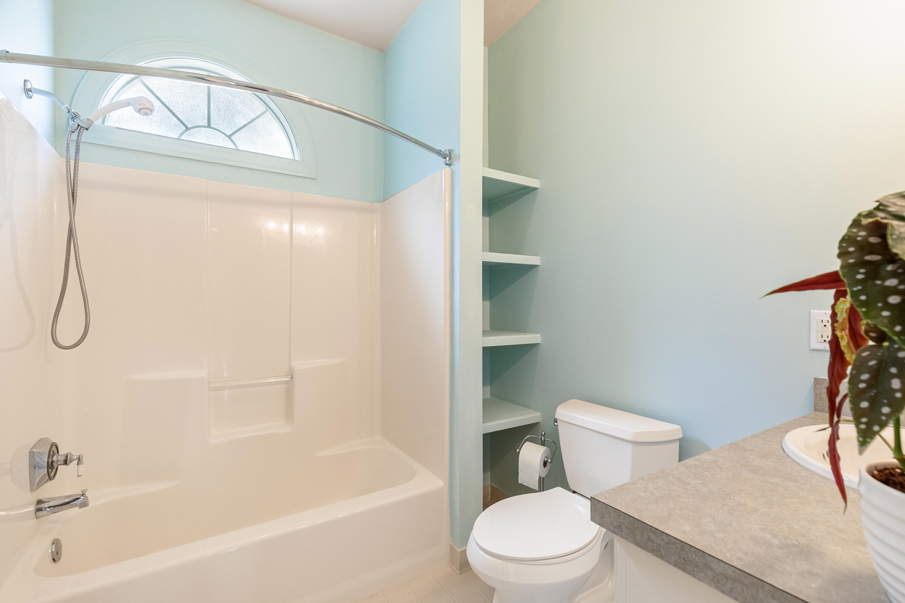 313 Jamesbury Road Charleston, SC 29492 - Photo 19 of 46 3rd bath